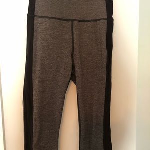 Lululemon cropped leggings size 4